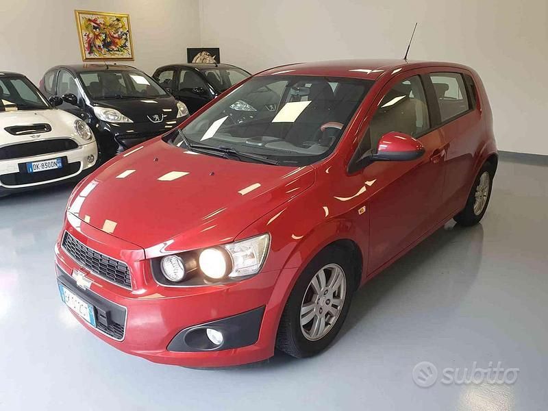 Rosso Usata 2012 Chevrolet Aveo LT Tre volumi | 5500 € (Molto cara) - Immagine 1/4