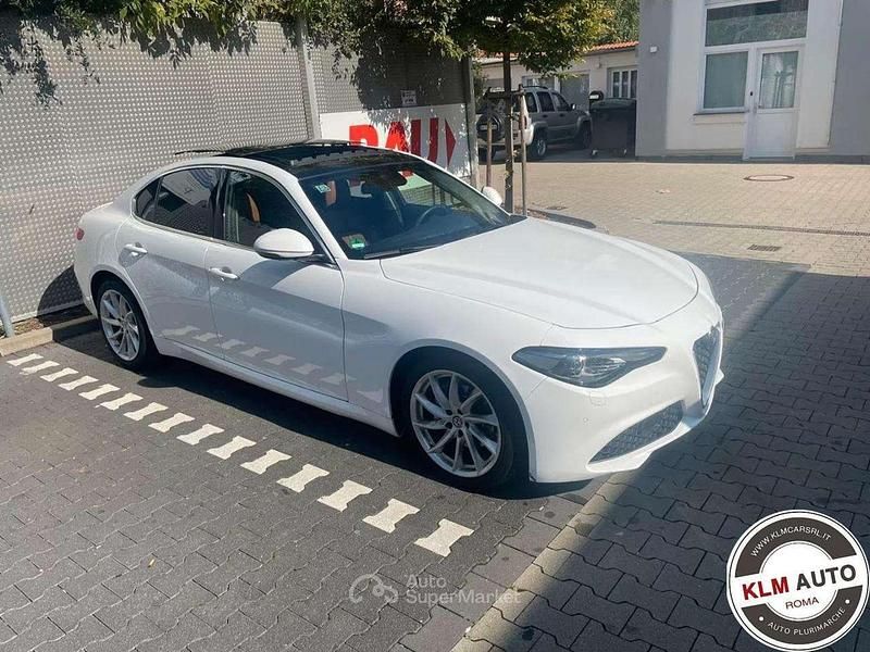 Bianco Usata 2017 Alfa Romeo Giulia Super Tre volumi | 17.500 € (Ottimo prezzo) - Immagine 1/4