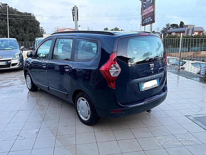 Usata Dacia Lodgy Prestige 85 CV (62 kW) 2015 Blu Monovolume