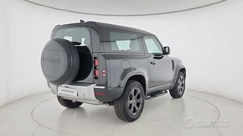 Usado Land Rover Defender S 250 HP (183 kW) 2025 Preto SUV