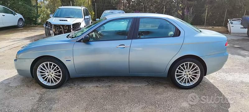 Usata Alfa Romeo 156 140 CV (102 kW) 2004 Blu Berlina