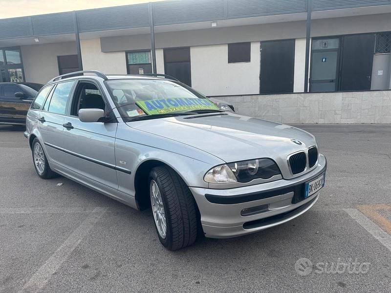 Usata BMW 318 Efficient Dynamics 118 CV (86 kW) 2000 Grigio Station wagon