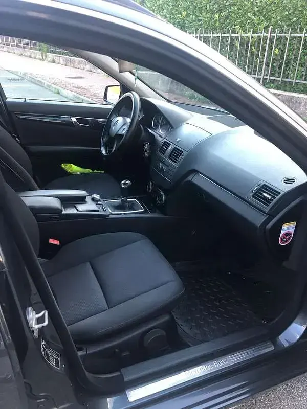 Usata Mercedes C200 Classic 136 CV (100 kW) 2011 Station wagon