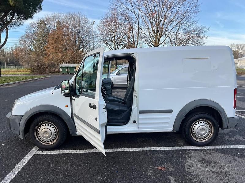 Usata Ford Transit Connect 90 CV (66 kW) 2009 Bianco Monovolume