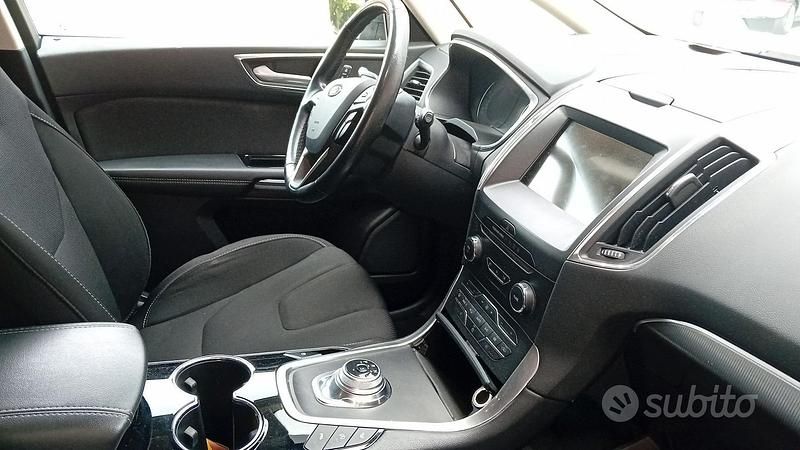 Usata Ford S-MAX 160 CV (117 kW) 2021 Monovolume