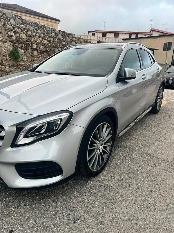 Usata Mercedes GLA200 Premium 2017 Grigio SUV