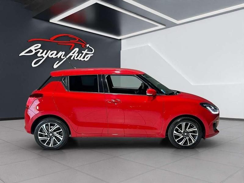 Rosso Usata 2022 Suzuki Swift Due volumi | 13.900 € - Immagine 1/4
