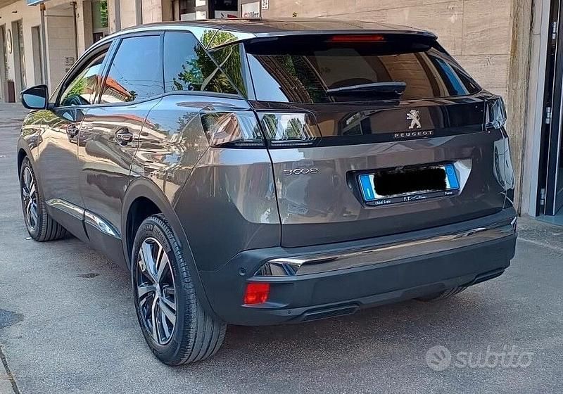 Usata Peugeot 3008 Allure 131 CV (96 kW) 2022 Grigio SUV