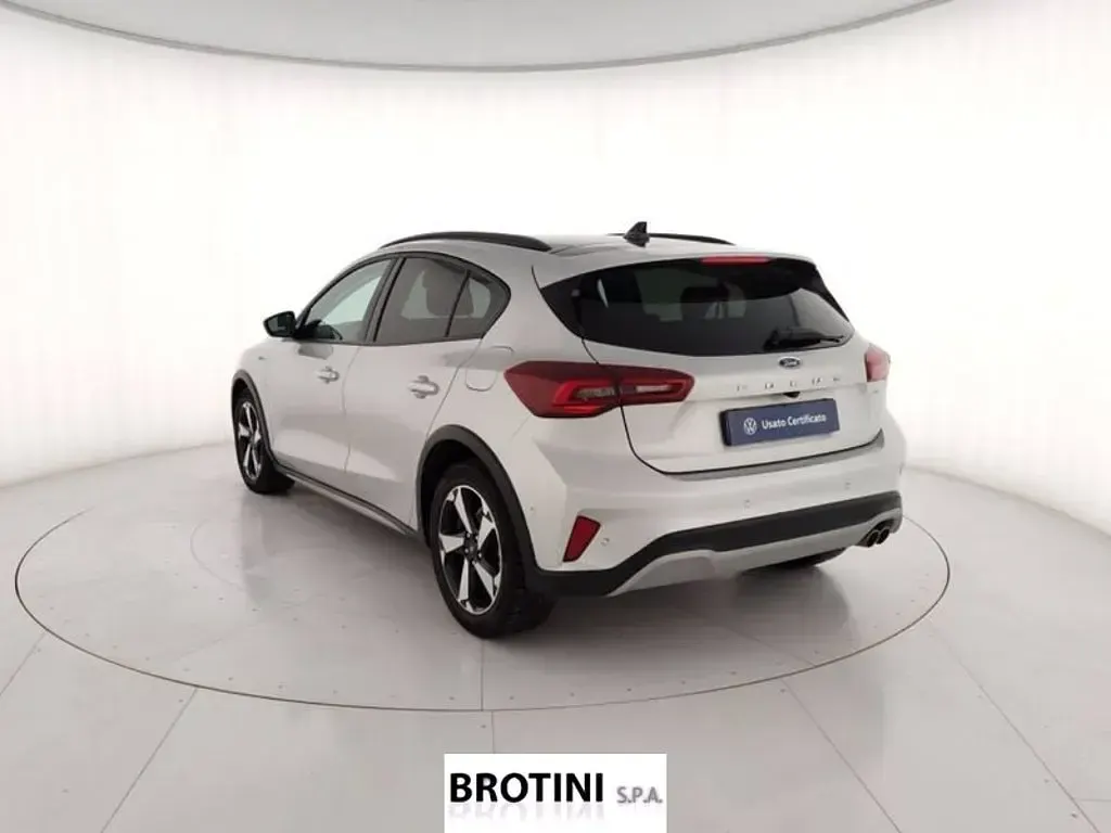 Usata Ford Focus Active X 116 CV (85 kW) 2023 Grigio metallizzato Berlina