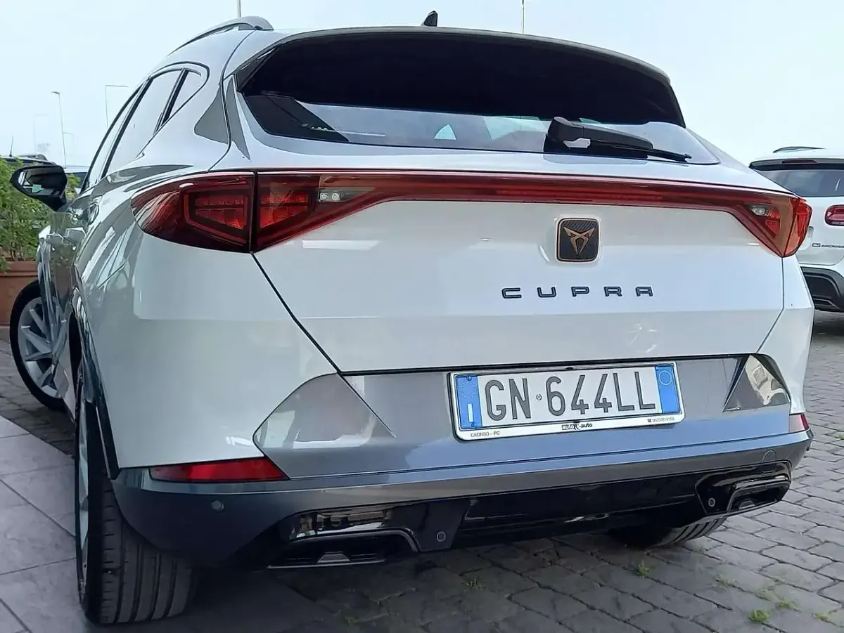 Usata Cupra Formentor 150 CV (110 kW) 2023 Argento urban SUV