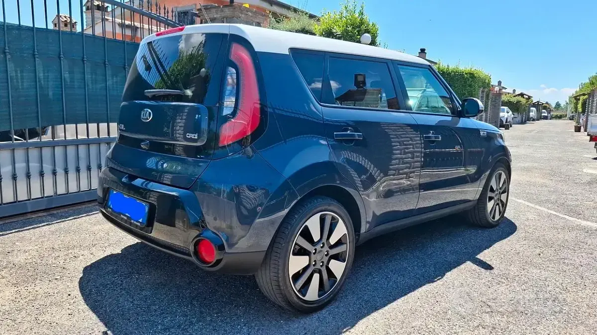 Usata Kia Soul 136 CV (100 kW) 2015 Blu SUV