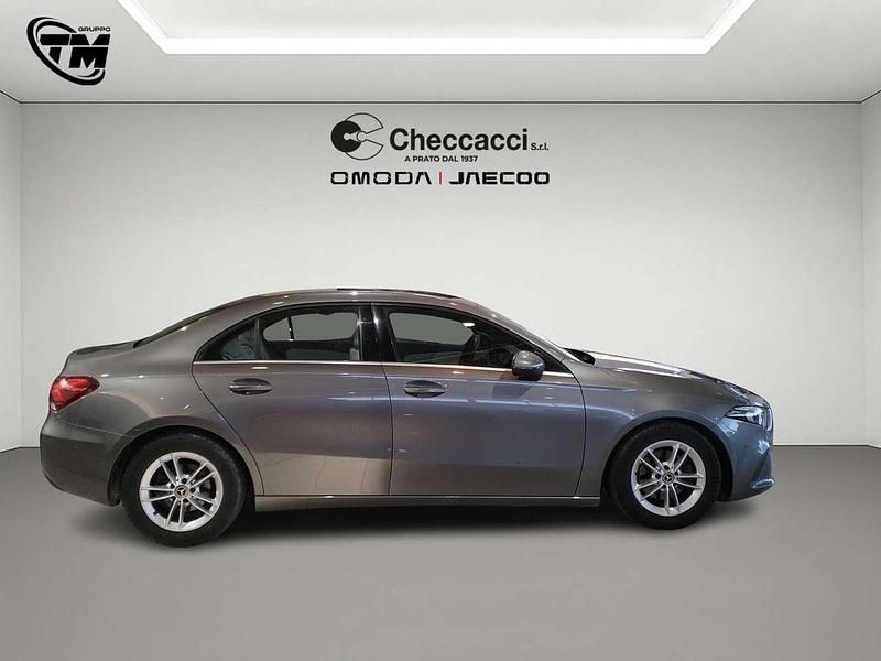 Usata Mercedes A180 Business 116 CV (85 kW) 2019 Grigio Berlina