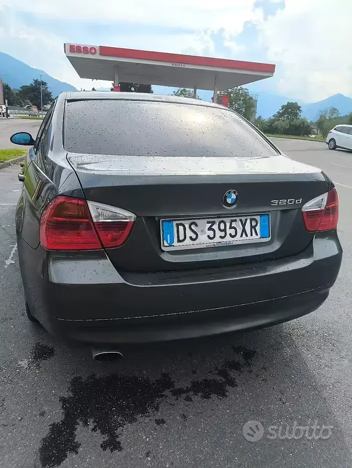 Usata BMW 320 177 CV (130 kW) 2008 Blu Berlina