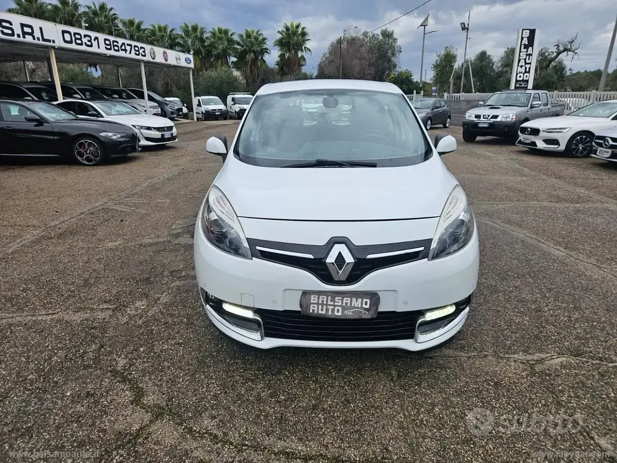 Usata Renault Scénic LIMITED 110 CV (80 kW) 2014 Bianco Monovolume