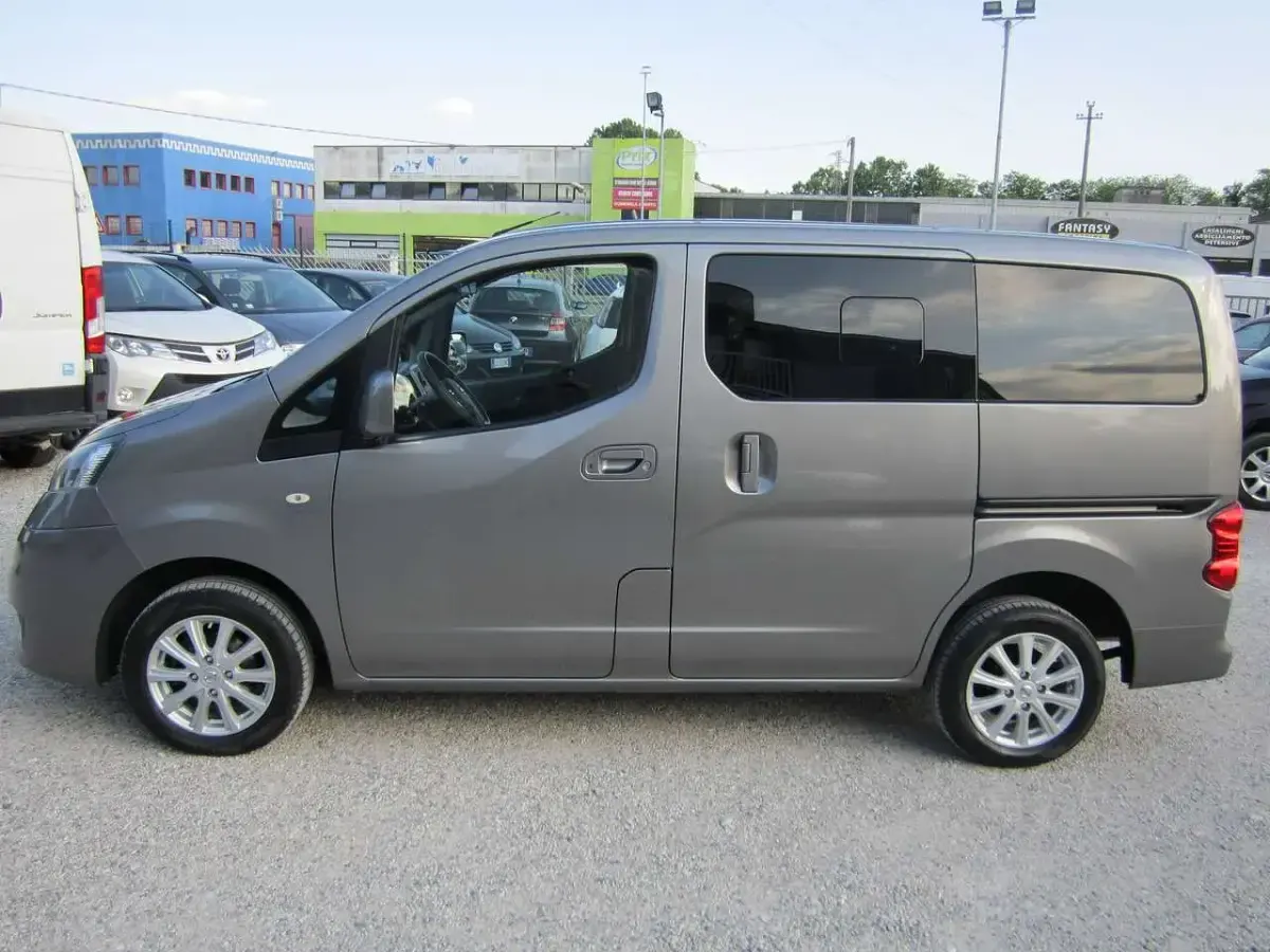 Usata Nissan Evalia Visia 110 CV (80 kW) 2017 Grigio Monovolume