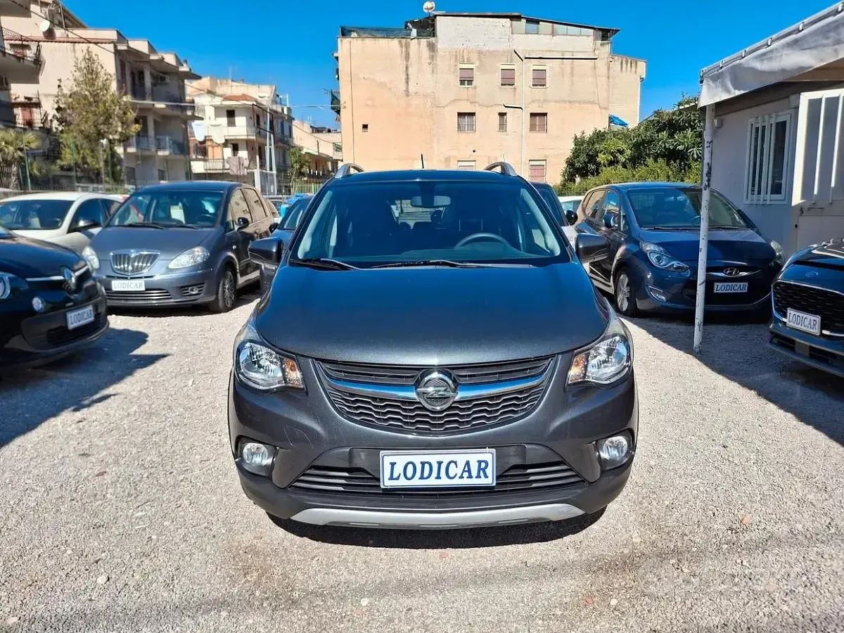 Usata Opel Karl Rocks 75 CV (55 kW) 2018 Grigio Utilitaria