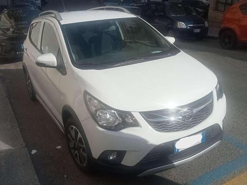 Usata Opel Karl Rocks 75 CV (55 kW) 2018 Bianco Utilitaria