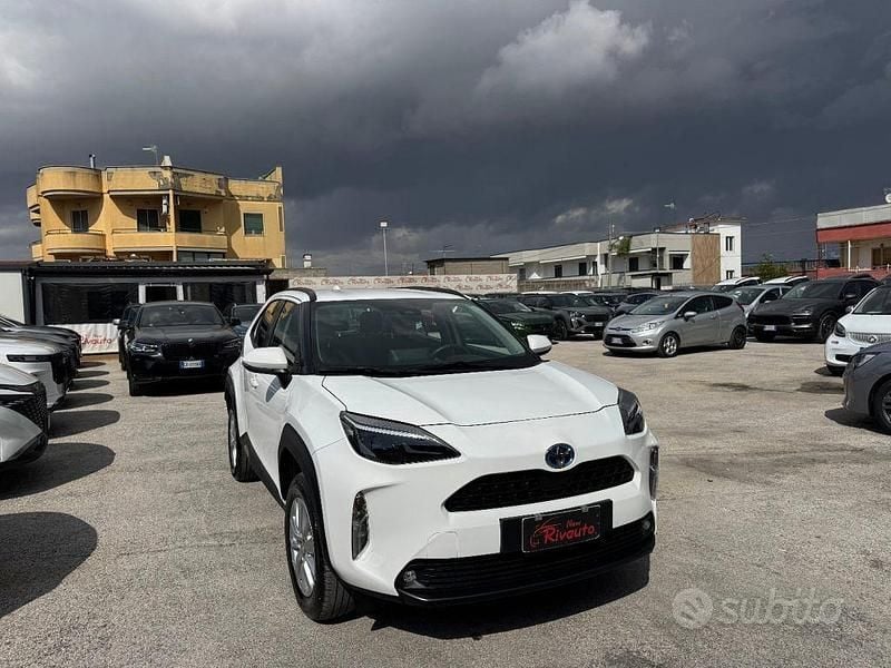Usata Toyota Yaris Cross Trend 92 CV (67 kW) 2024 Bianco SUV