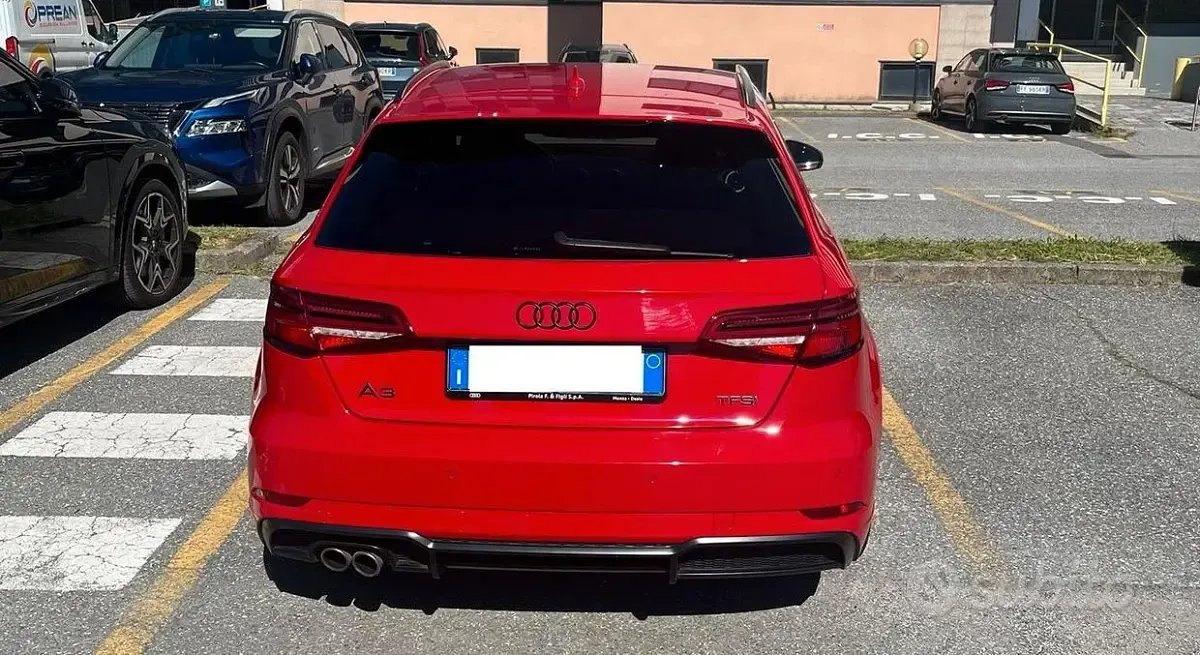 Usata Audi A3 S-Line 150 CV (110 kW) 2019 Rosso Berlina