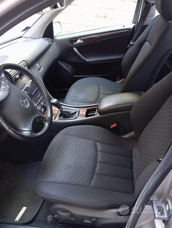 Usata Mercedes C220 Elegance 2006 Berlina
