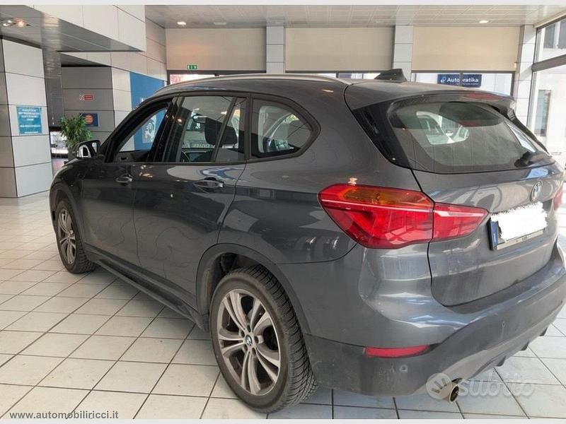 Usata BMW X1 Sport Line 140 CV (102 kW) 2019 Grigio SUV