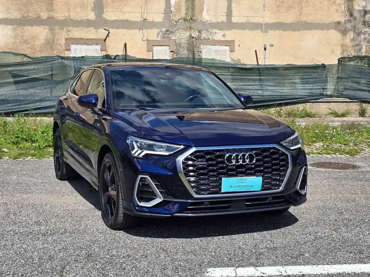 Usata Audi Q3 Sportback S-Line 150 CV (110 kW) 2021 Blu/azzurro SUV