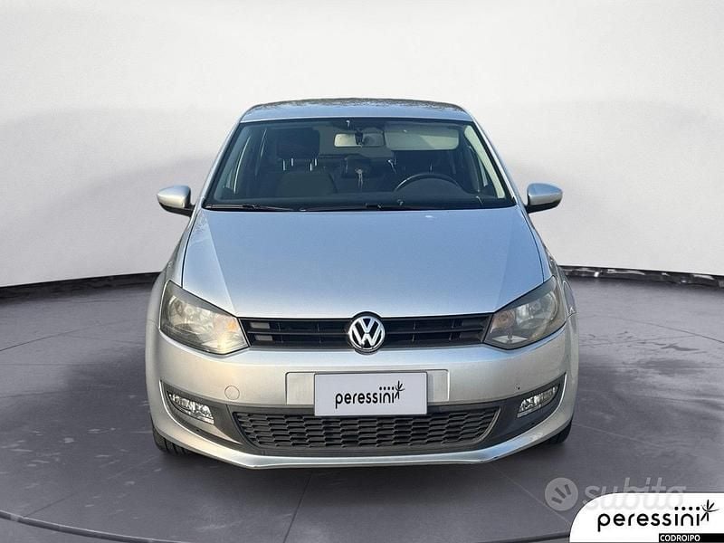 Käytetty VW Polo Sound 60 HP (44 kW) 2014 Harmaa Sedan