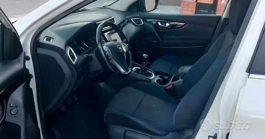 Usata Nissan Qashqai 360º 110 CV (80 kW) 2015 Bianco SUV