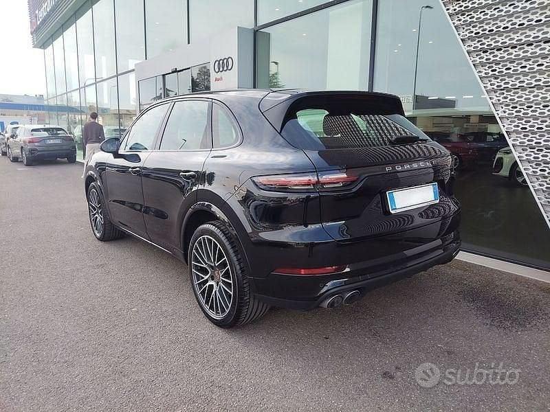 Usata Porsche Cayenne 340 CV (250 kW) 2021 Nero SUV