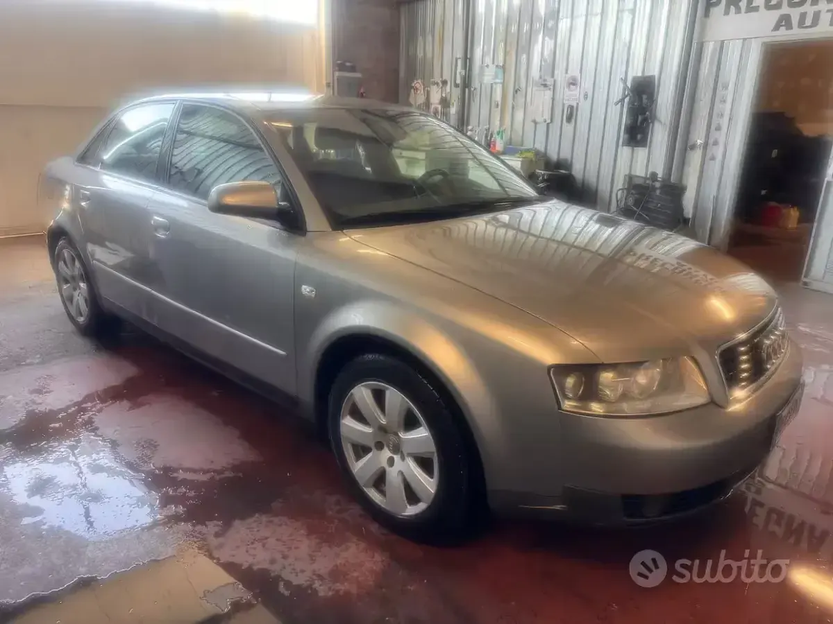Usata Audi A4 131 CV (96 kW) 2003 Grigio Berlina