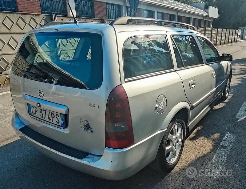 Usata Opel Astra Club 101 CV (74 kW) 2007 Argento Station wagon