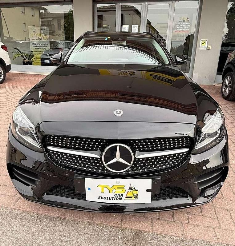 Usata Mercedes C300 Premium 245 CV (180 kW) 2019 Nero Station wagon