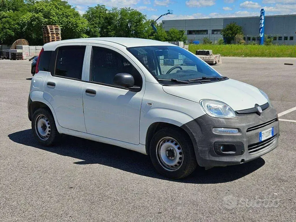 Usata Fiat Panda Pop 69 CV (50 kW) 2019 Bianco Utilitaria