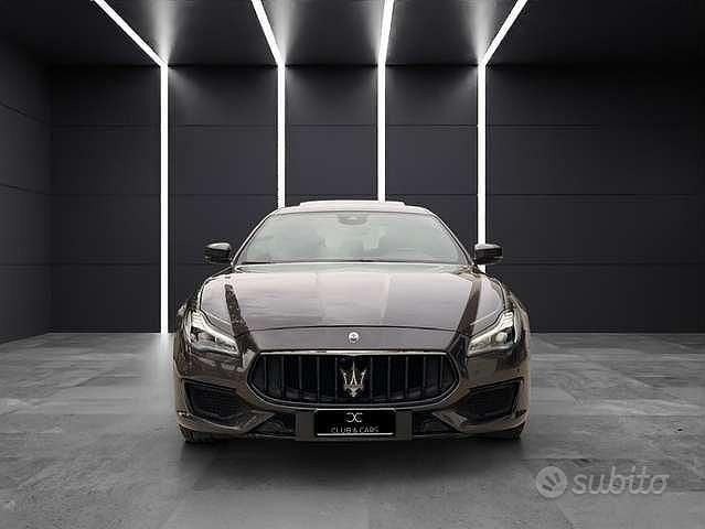 Usata Maserati Quattroporte 430 CV (316 kW) 2023 Grigio granito Berlina