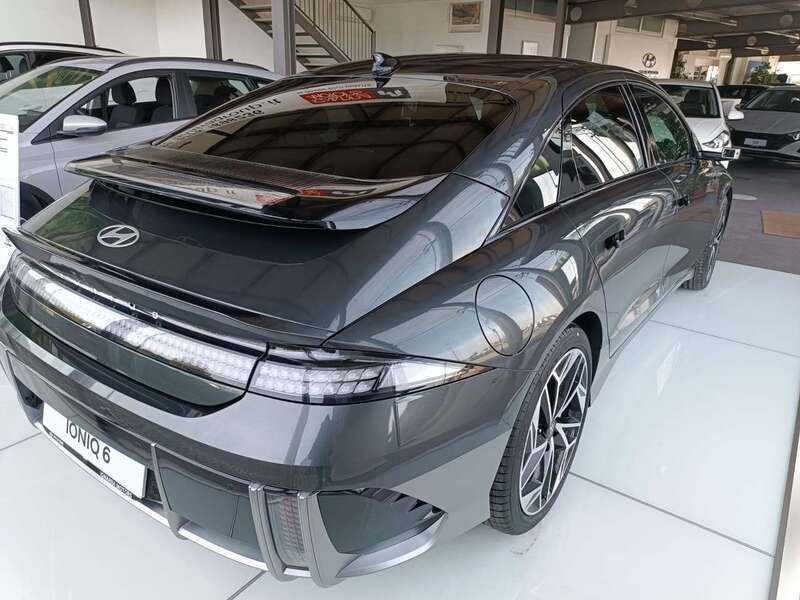 Usata Hyundai Ioniq 6 55 kW (76 CV) 2024 Nocturne grey metallic Berlina