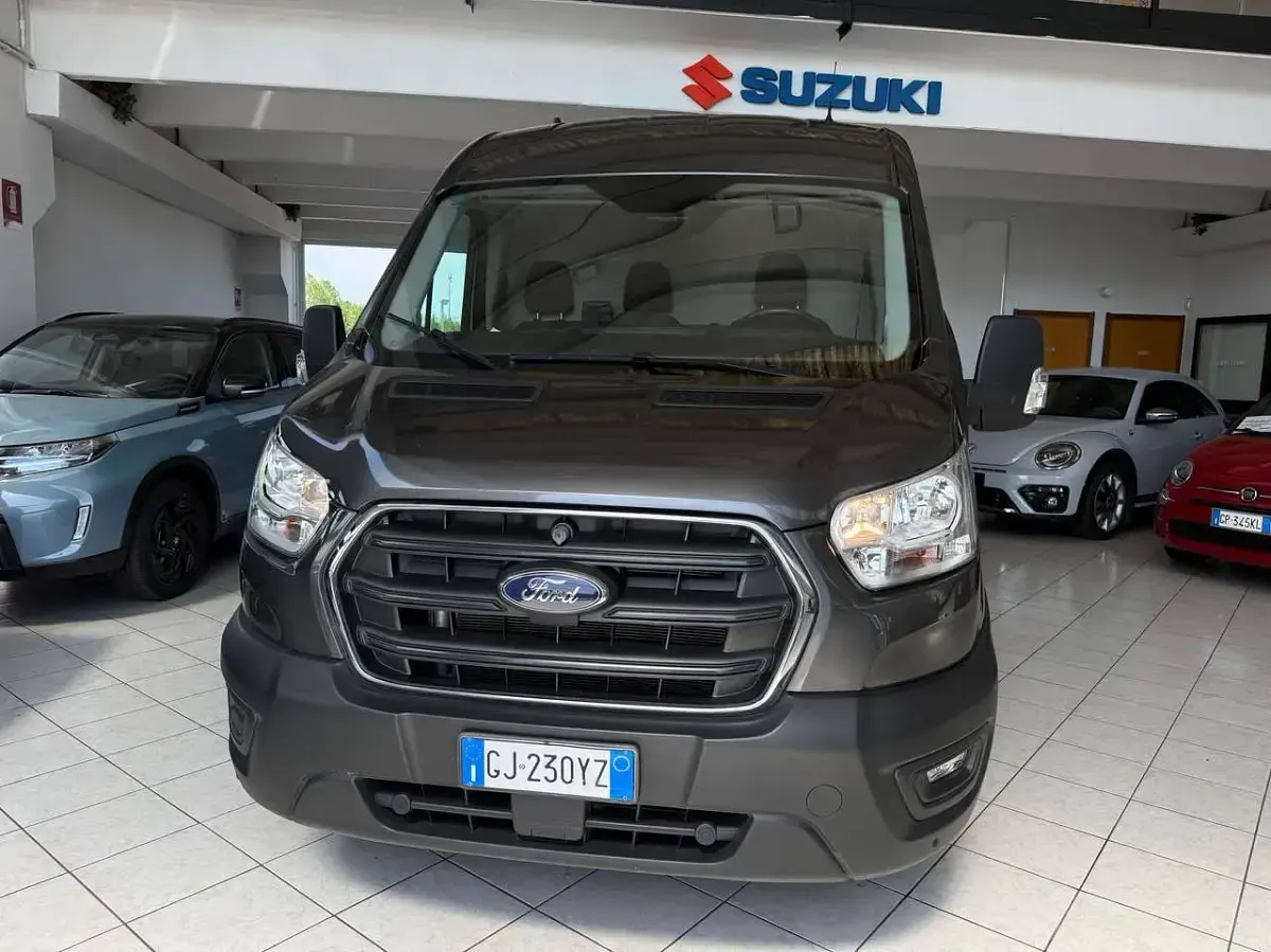Usata Ford Transit 131 CV (96 kW) 2022 Grigio Furgone