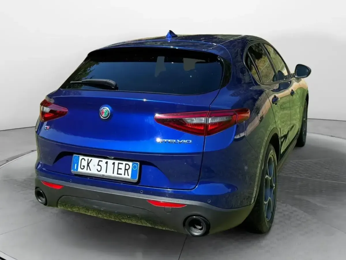 Usata Alfa Romeo Stelvio Super 190 CV (139 kW) 2022 Blu/azzurro SUV