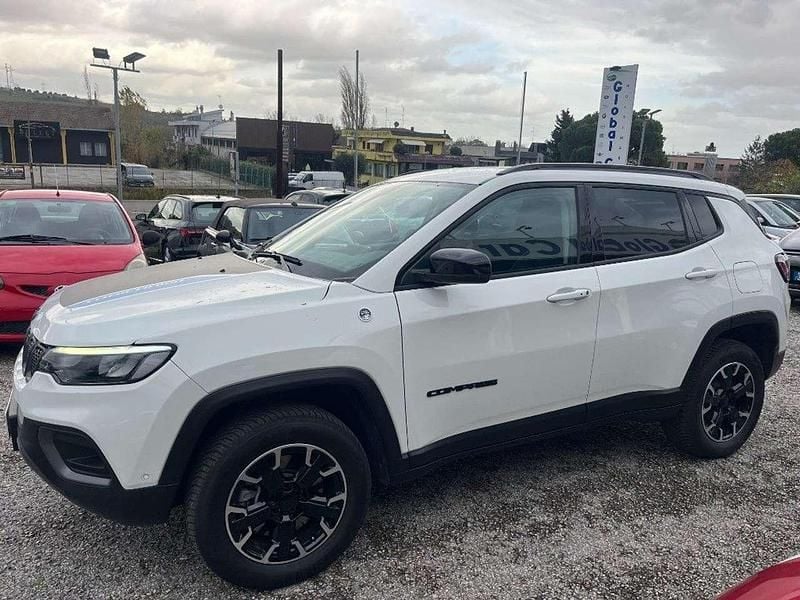 Usata Jeep Compass Trailhawk 240 CV (176 kW) 2023 Bianco SUV