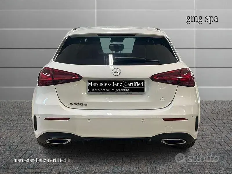 Nuova Mercedes A180 AMG line 116 CV (85 kW) 2026 Bianco Berlina