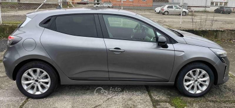 Nuova Renault Clio V 101 CV (74 kW) 2026 Bianco Berlina