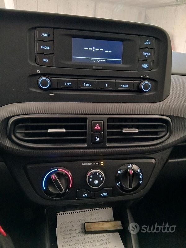 Usata Hyundai i10 69 CV (50 kW) 2020 Grigio Utilitaria