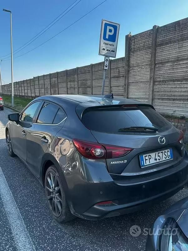 Usata Mazda 3 Exceed 105 CV (77 kW) 2018 Berlina