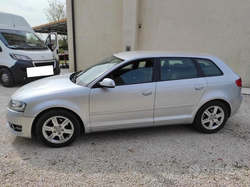 Usata Audi A3 Young 105 CV (77 kW) 2012 Grigio Utilitaria