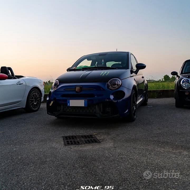 Blu Usata 2022 Abarth 595 Due volumi | 22.500 € - Immagine 1/4