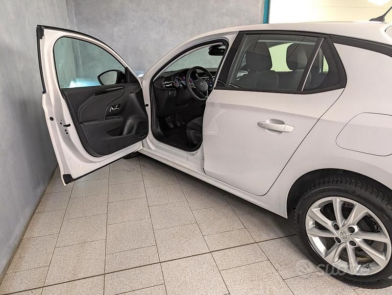 Gebraucht Opel Corsa Elegance 75 PS (55 kW) 2023 Weiß Kleinwagen