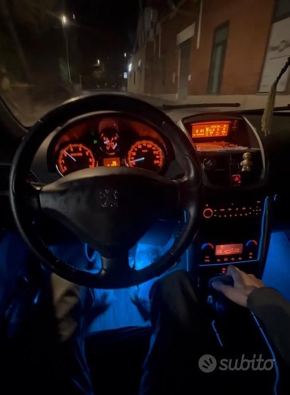 Usata Peugeot 207 95 CV (69 kW) 2007 Grigio Berlina