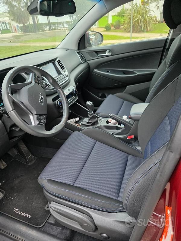 Usata Hyundai Tucson 141 CV (103 kW) 2016 Marrone SUV