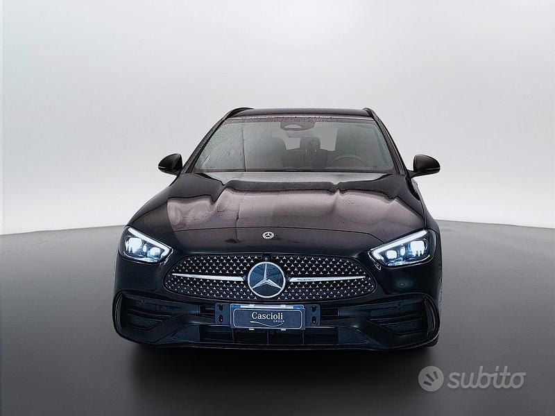 Usata Mercedes C300 265 CV (194 kW) 2022 Nero Station wagon