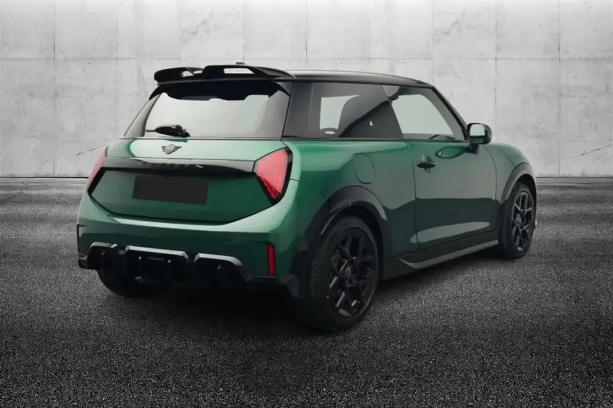 Usata Mini John Cooper Works 156 CV (114 kW) 2025 Verde Utilitaria