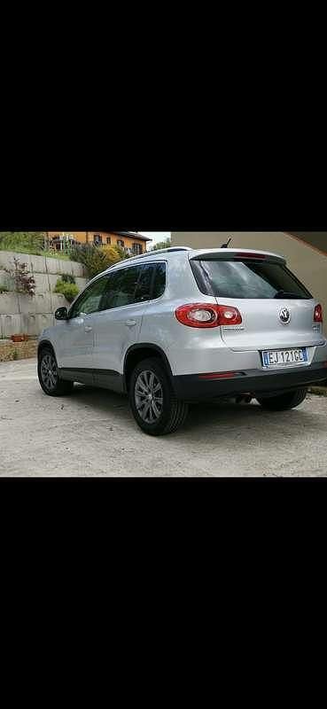 Usata VW Tiguan Sport 140 CV (102 kW) 2008 Argento SUV